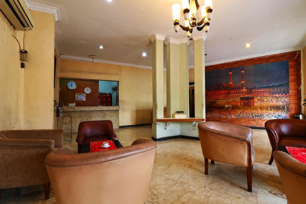 Hotel Sumatera Medan Esterno foto